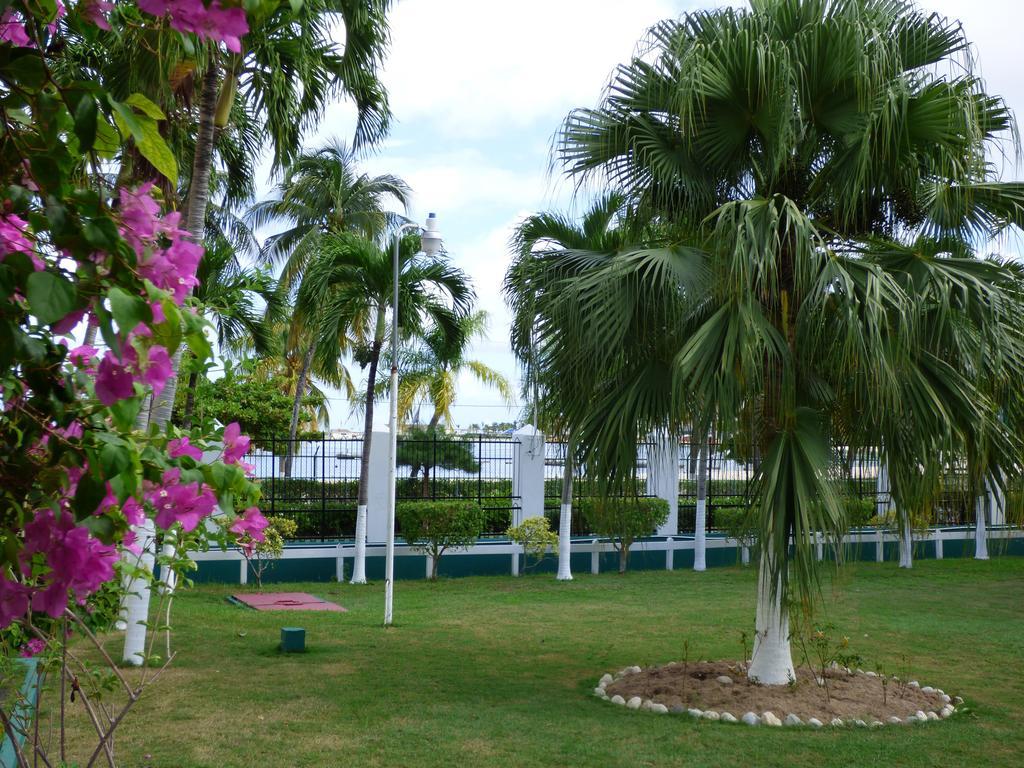 Beach Studio 18 Ocho Rios Exterior foto